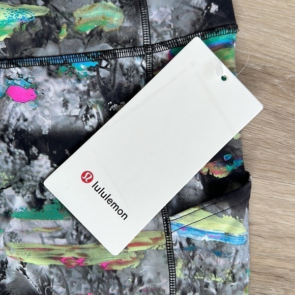 Lululemon set Fast and Free High-Rise Crop 23" with top all size 4 woman’s & 2 - Picture 8 of 16